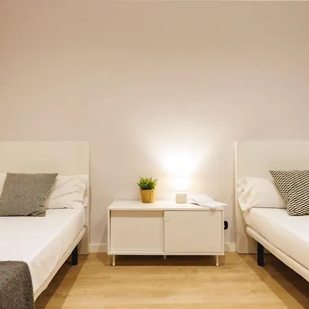 Bravissimo Mora 4 *