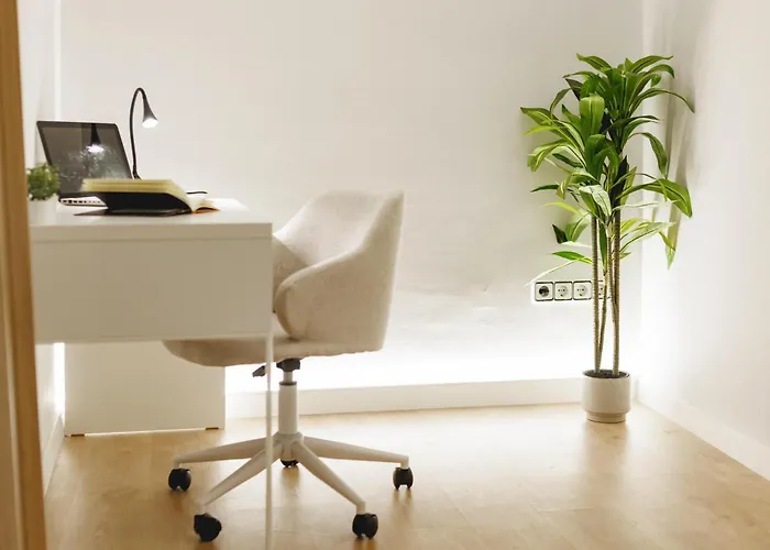 Bravissimo Mora 4 Жирона